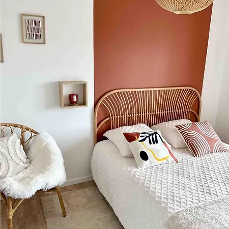 Le Cosy, 5 Minutes Du Zenith De D'auvergne Appartement *